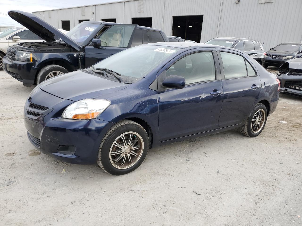 2008 Toyota Yaris - Image 1