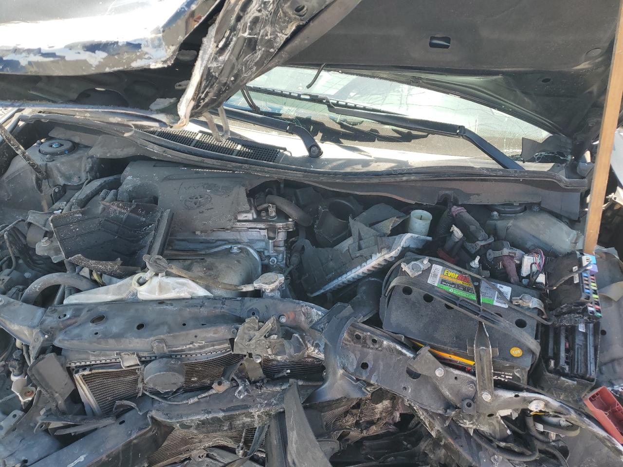 2014 Toyota Camry - Image 12