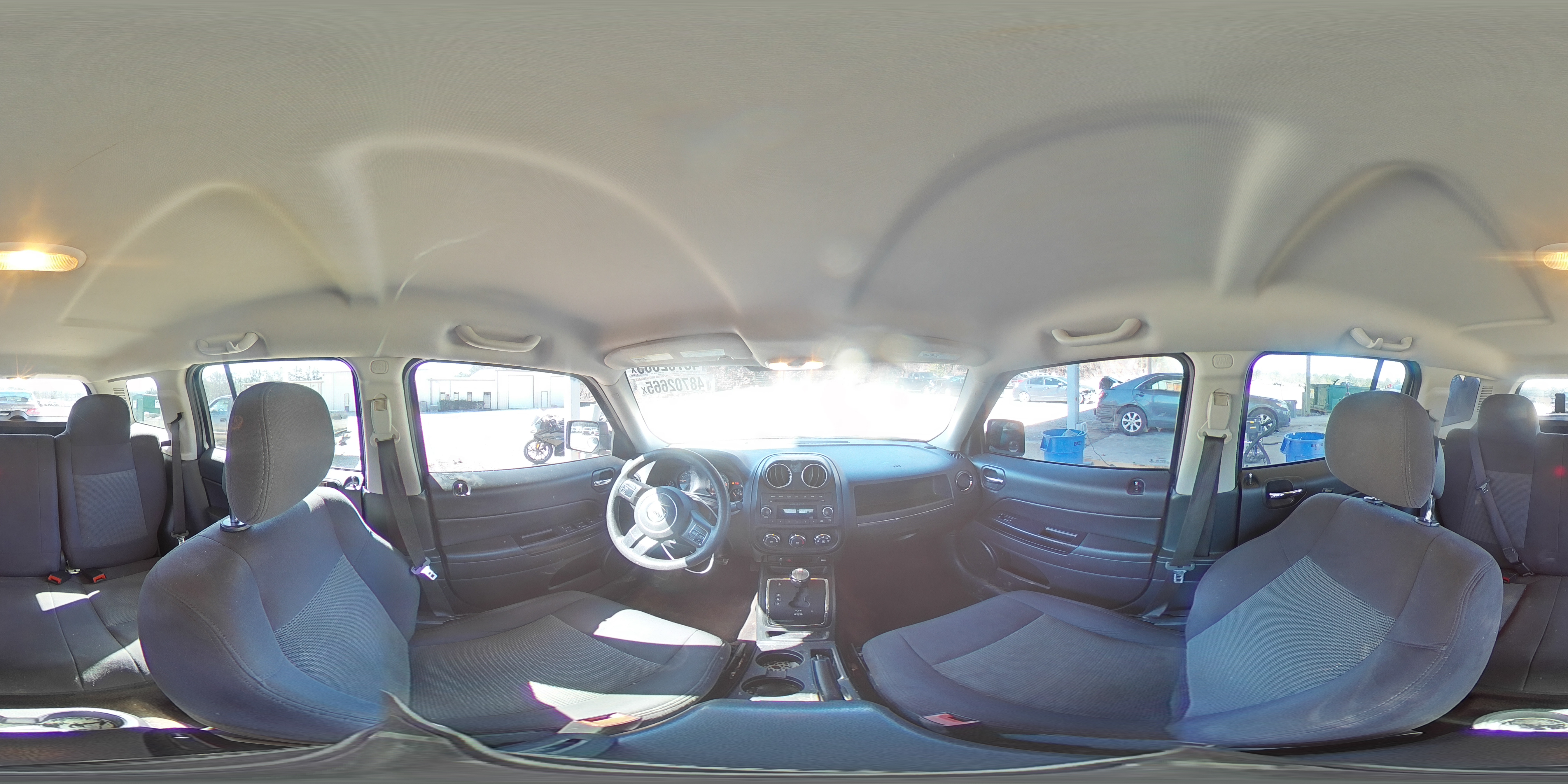 2015 Jeep Liberty (Patriot) - Image 12