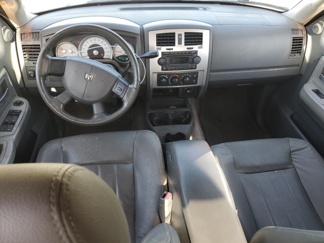 2006 Dodge Dakota - Image 8