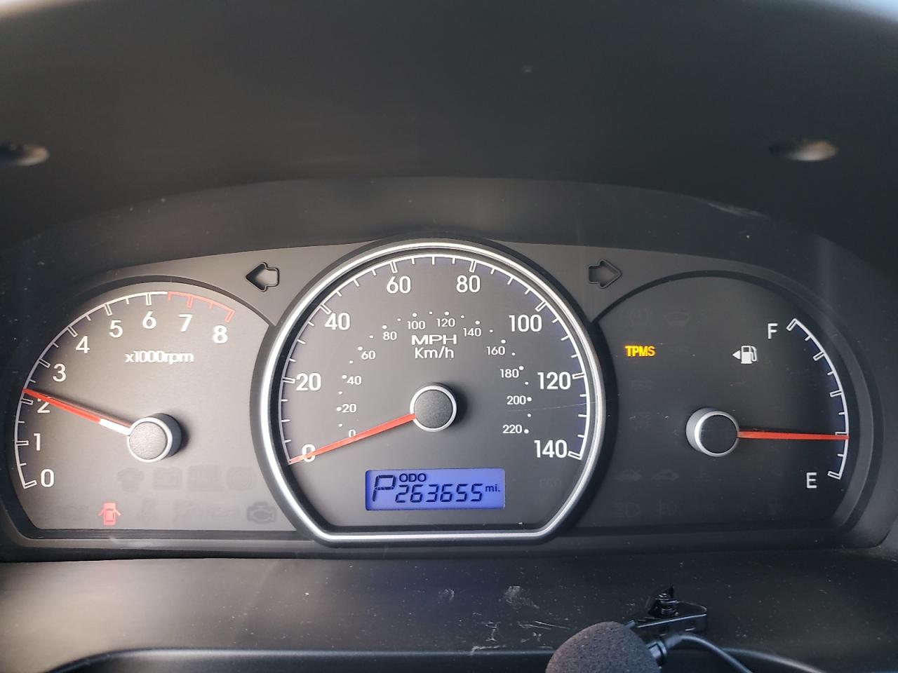 2010 Hyundai Elantra - Image 9