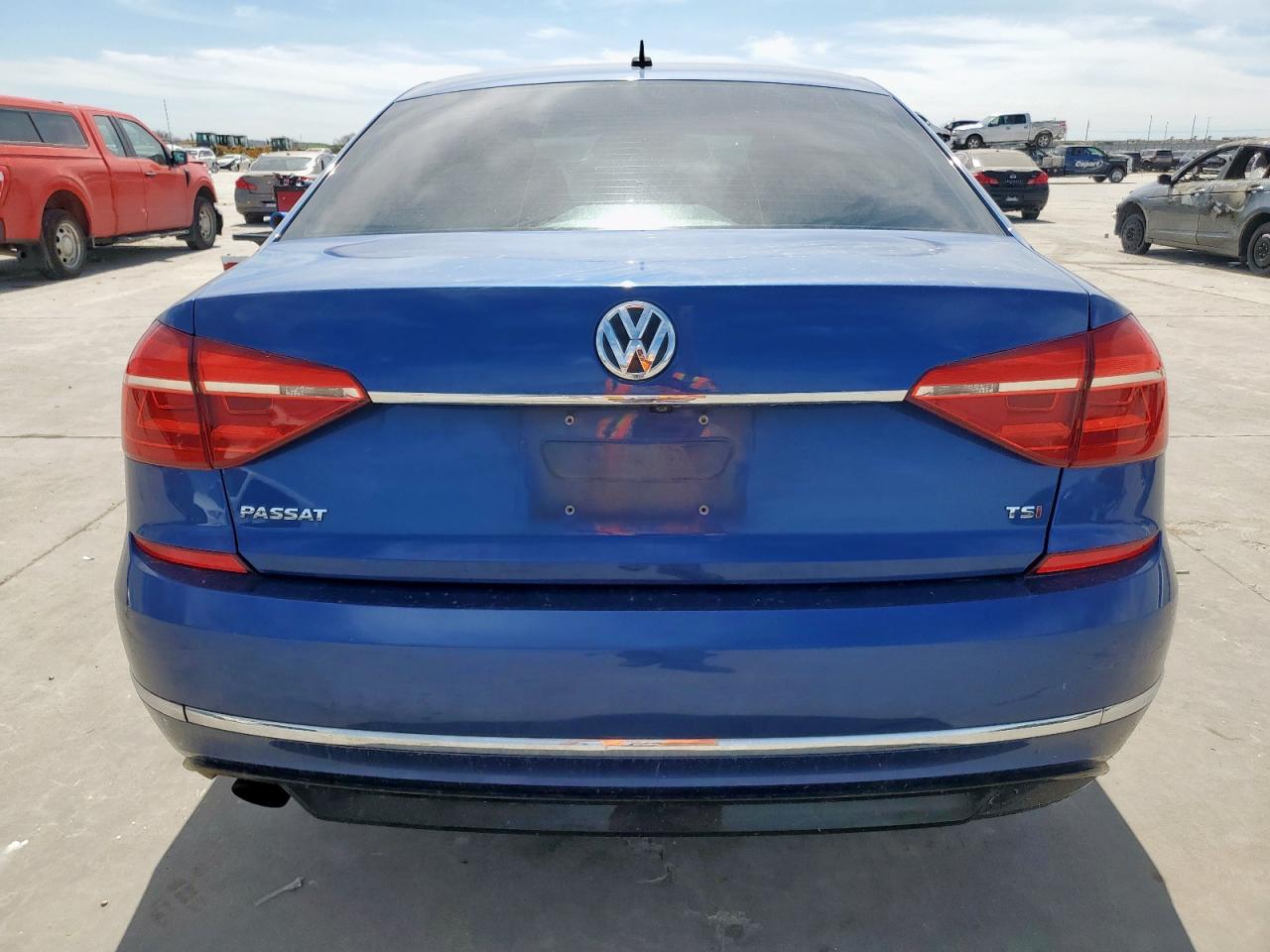 2016 Volkswagen Passat - Image 6