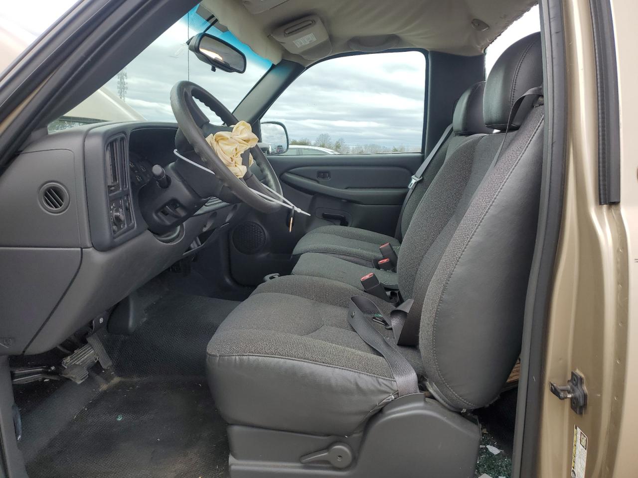 2004 Chevrolet S-10 Pickup - Image 7
