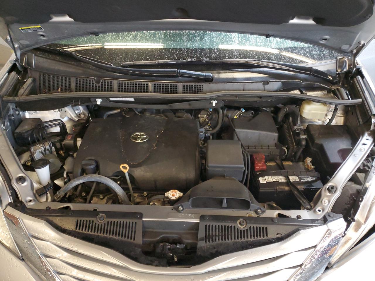 2017 Toyota Sienna - Image 12