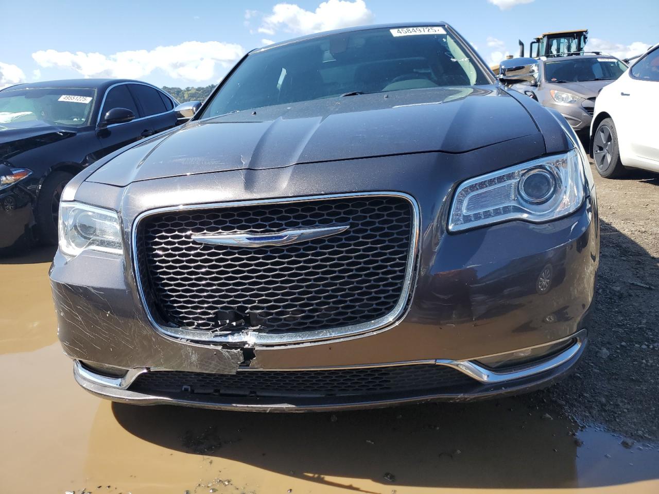 2017 Chrysler 300 - Image 5