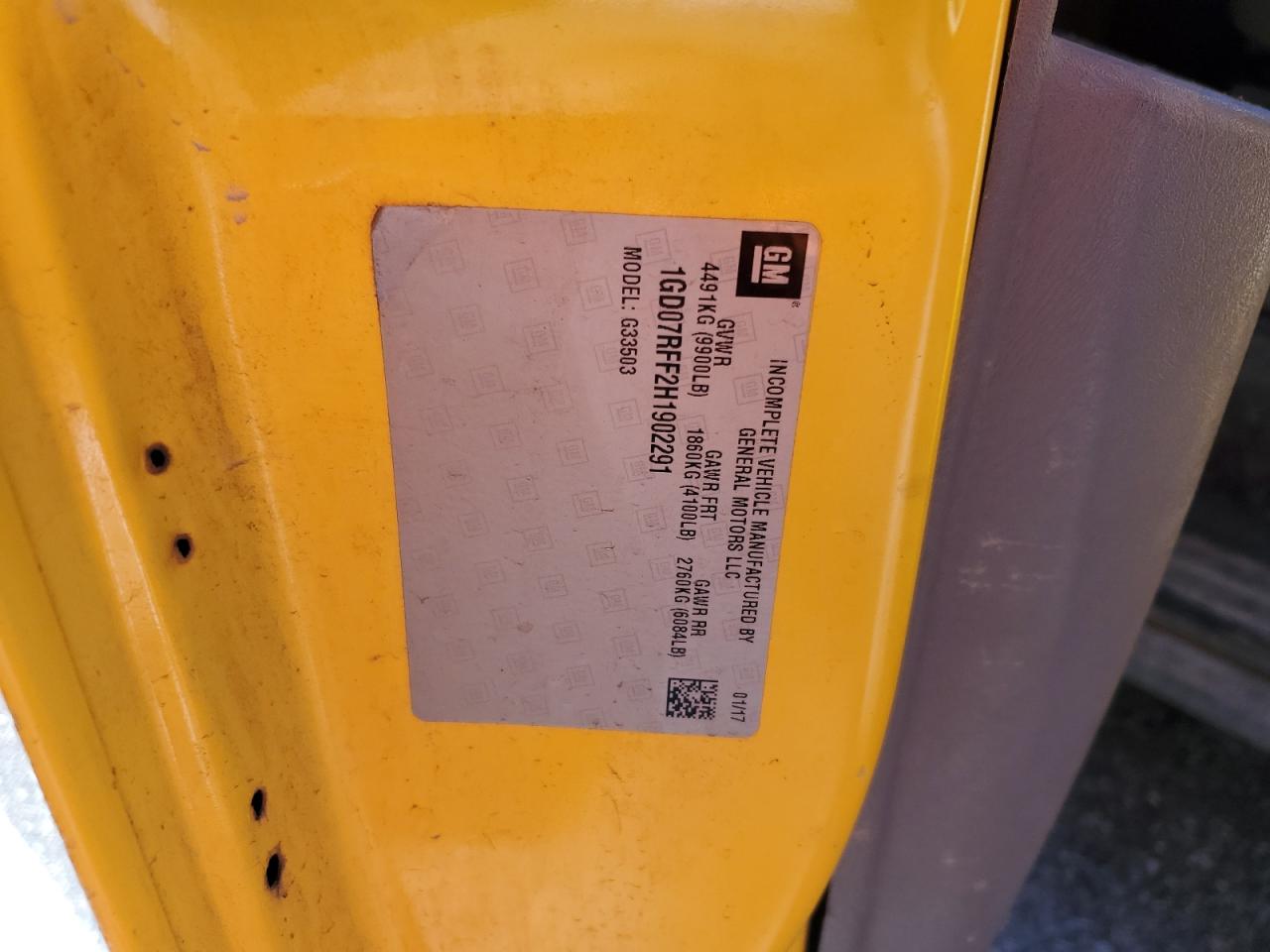 2017 GMC Savana - Image 13