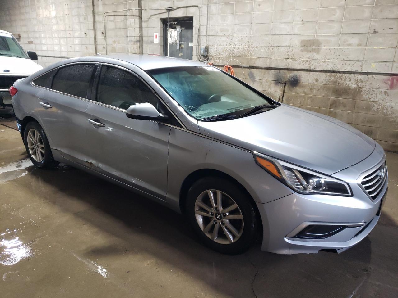 2017 Hyundai Sonata - Image 4