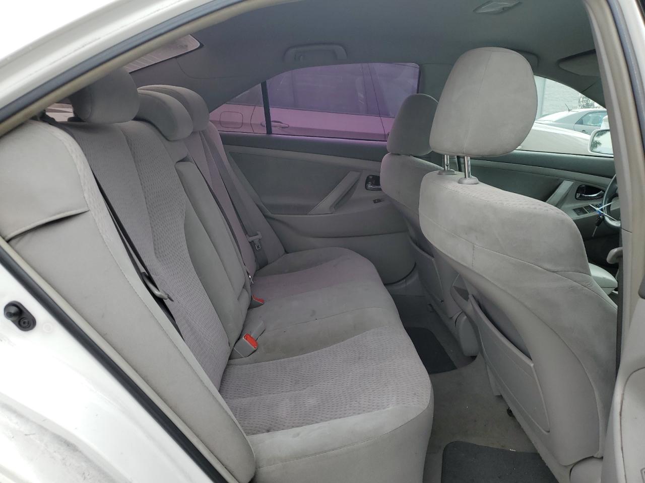 2010 Toyota Camry - Image 10