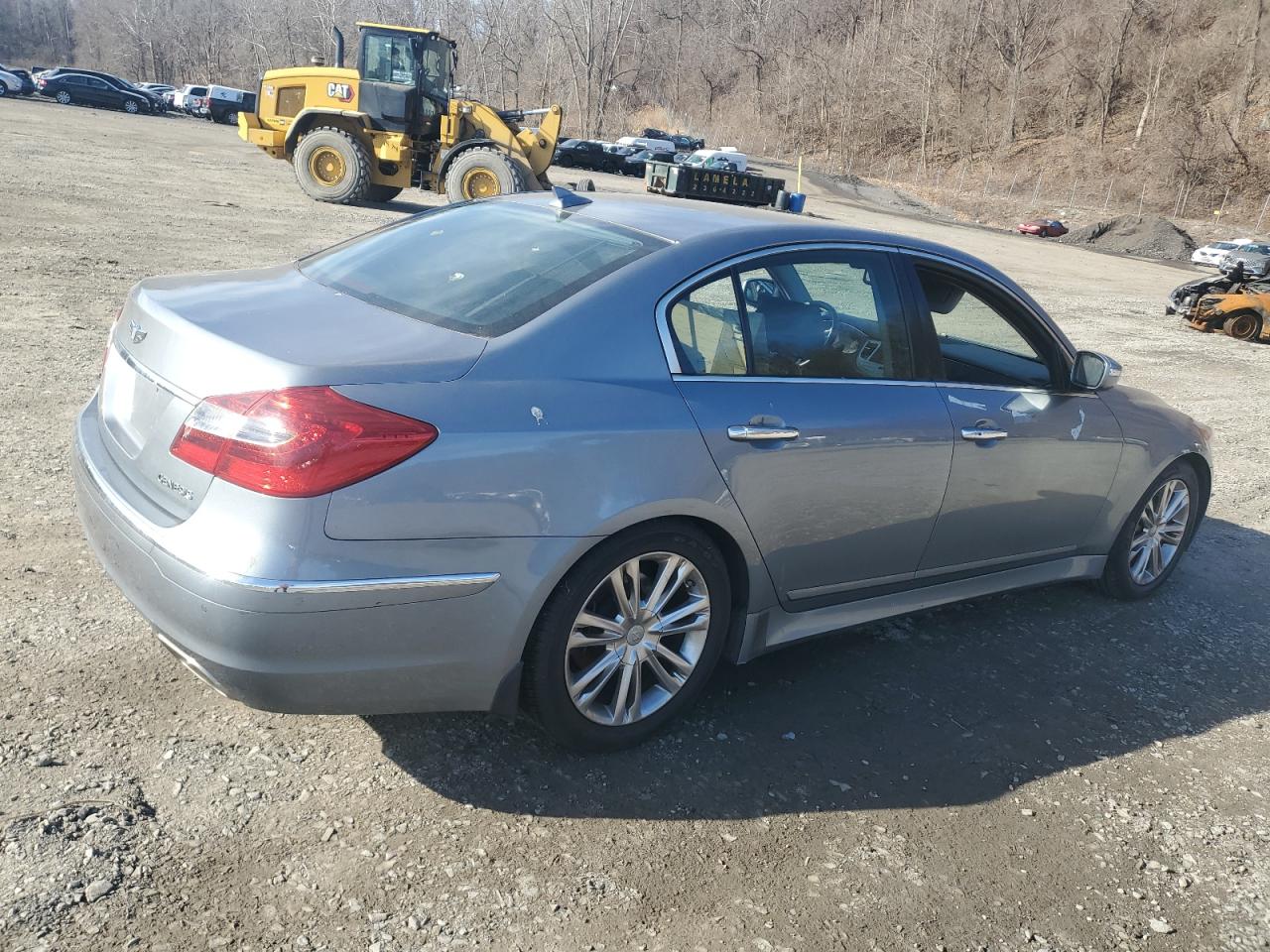2014 Hyundai Genesis - Image 3