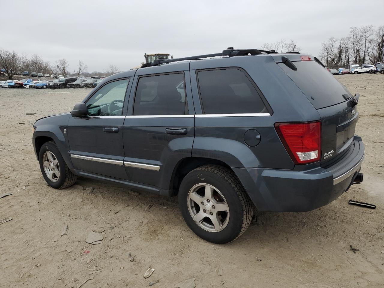 2007 Jeep Grand Cherokee - Image 2
