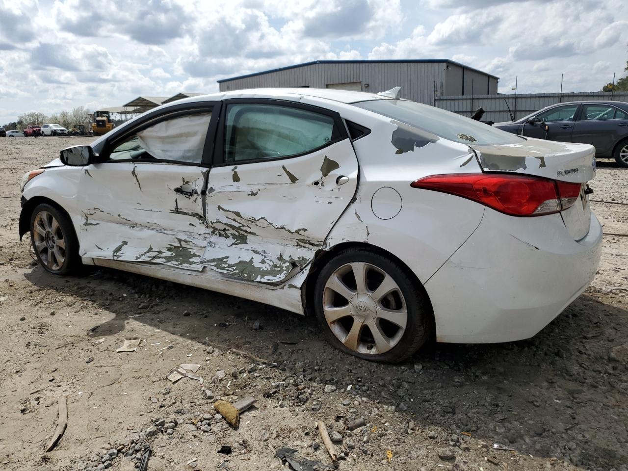 2013 Hyundai Elantra - Image 2