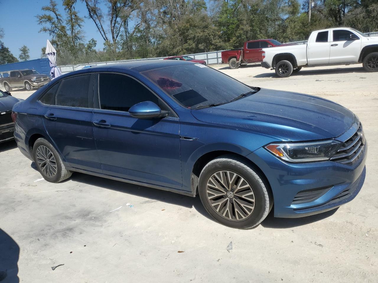 2019 Volkswagen Jetta - Image 4