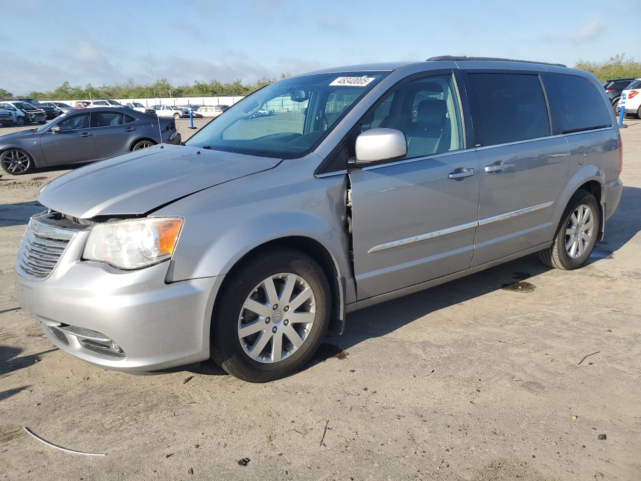 2013 Chrysler Town & Country - Image 1