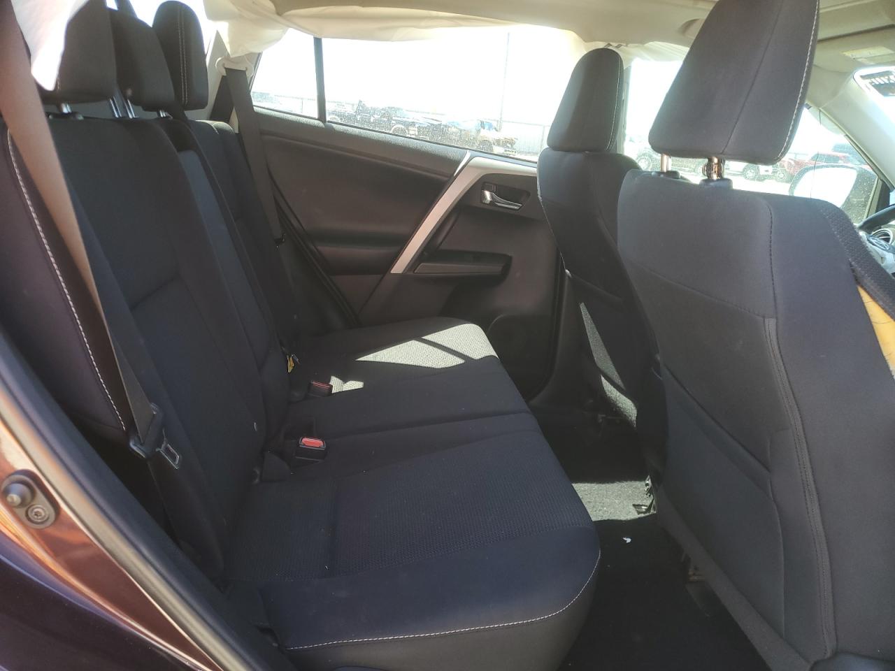 2018 Toyota RAV 4 - Image 12