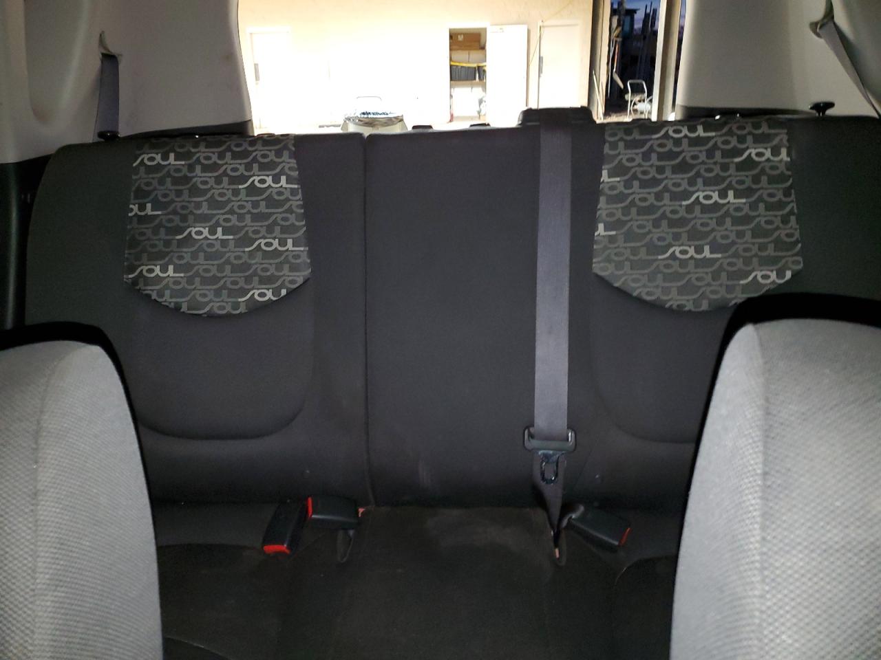 2011 Kia Soul + VIN: KNDJT2A2XB7238200 Lot: 48202855