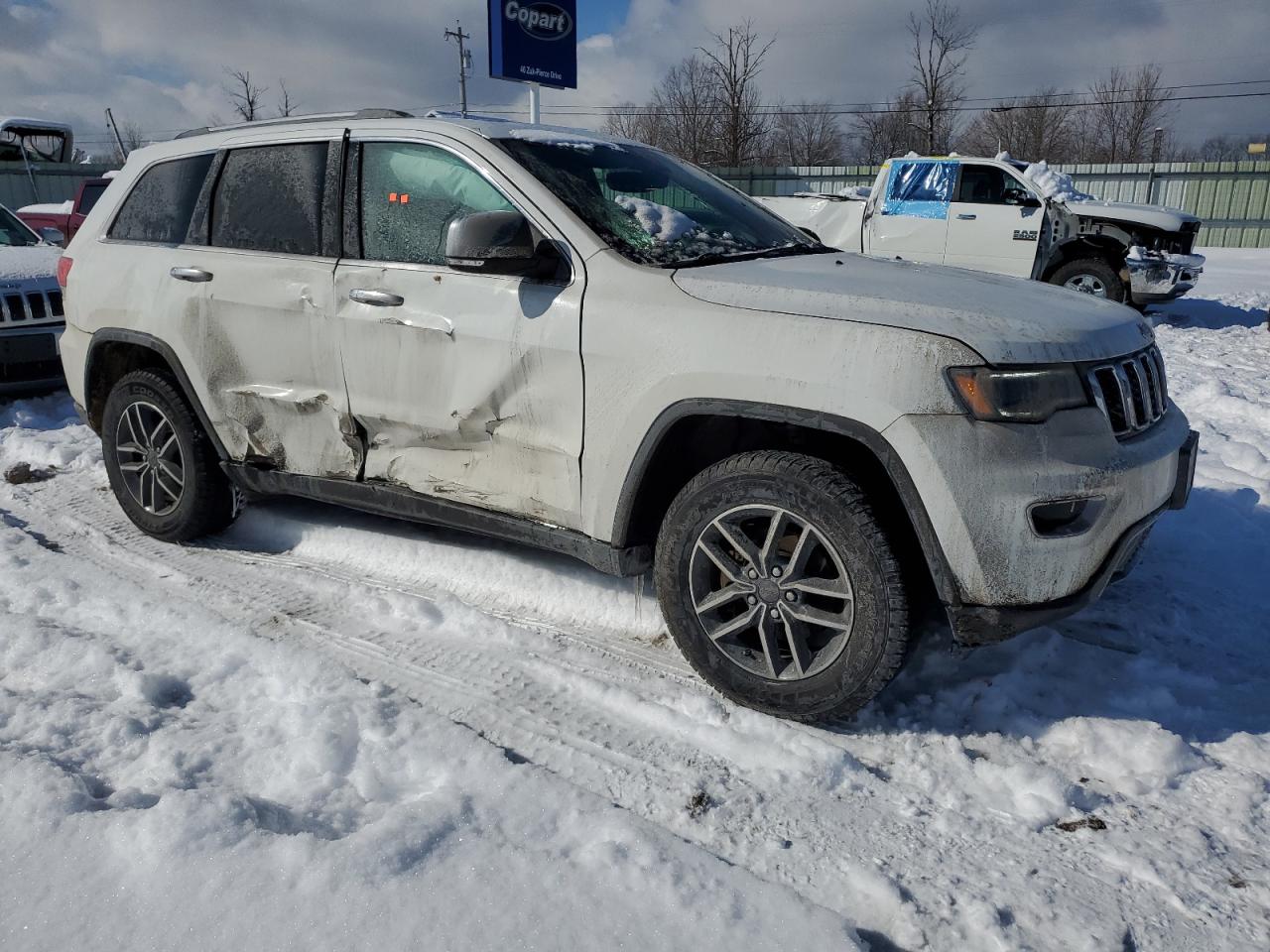 2019 Jeep Grand Cherokee - Image 4