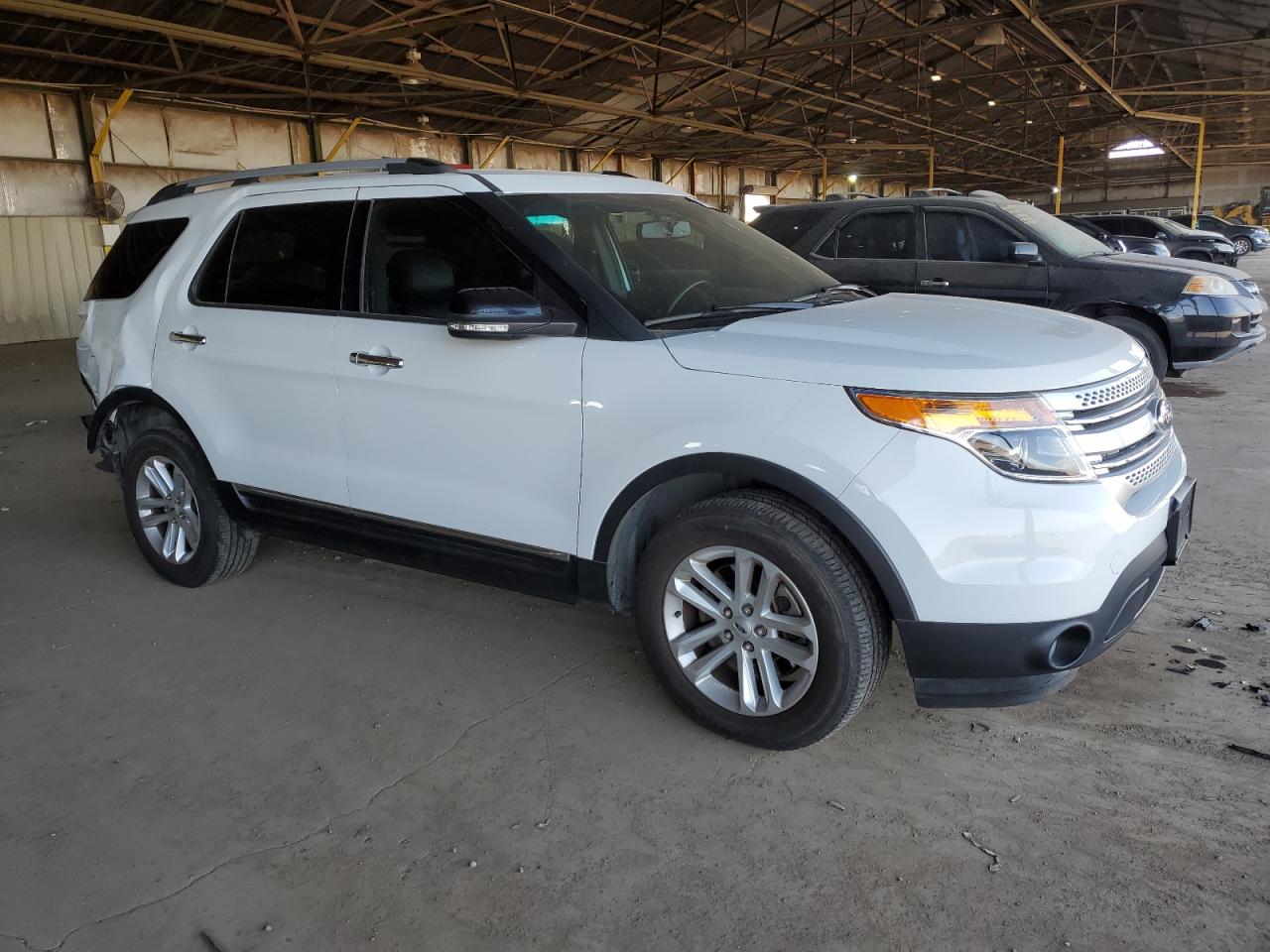 2015 Ford Explorer - Image 4