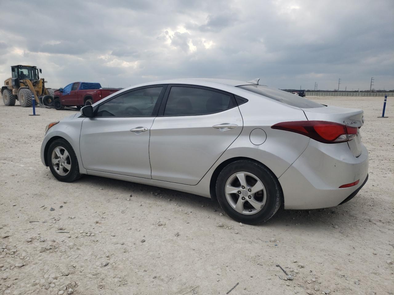 2014 Hyundai Elantra - Image 2