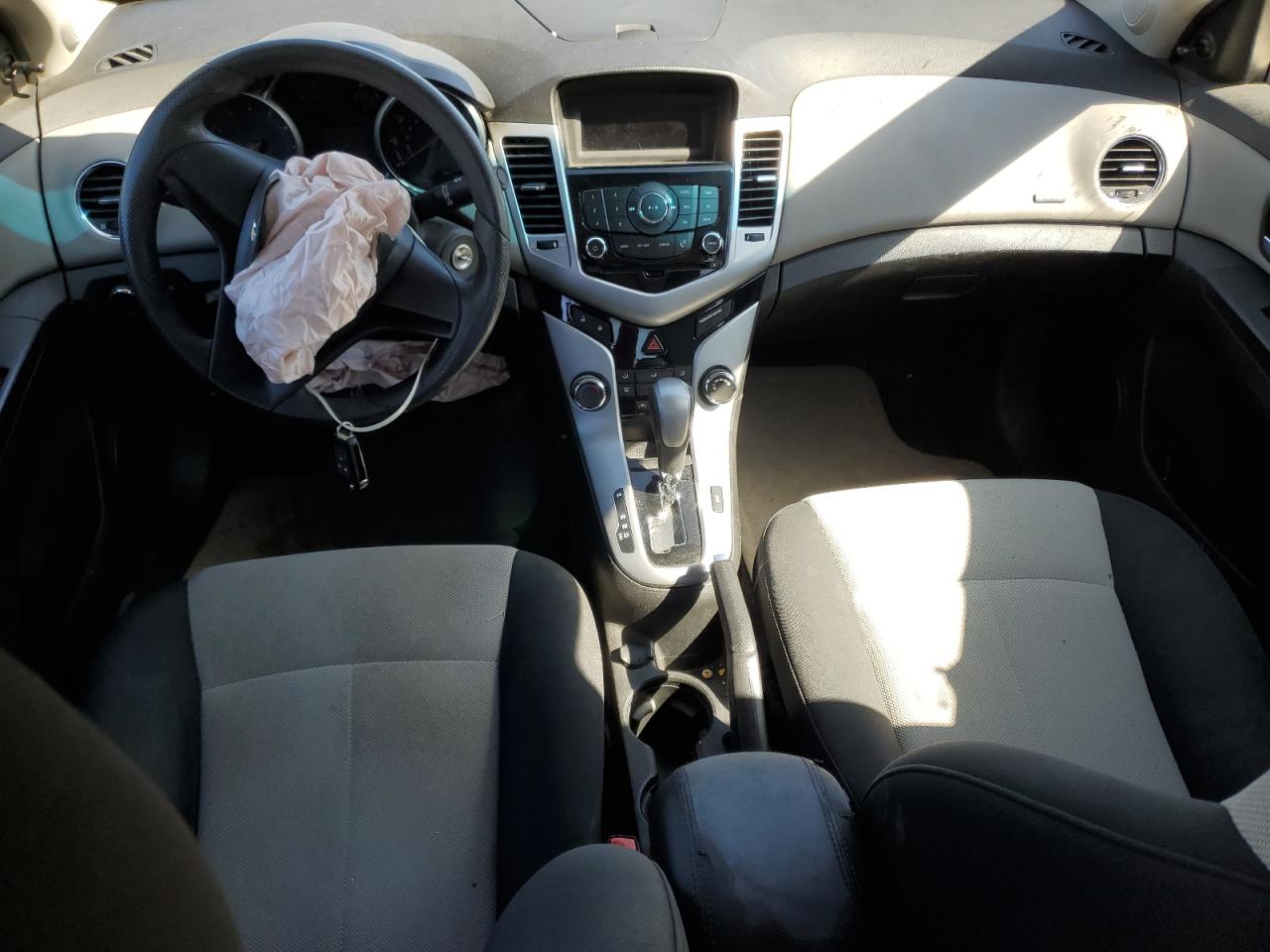 2011 Chevrolet Cruze - Image 8
