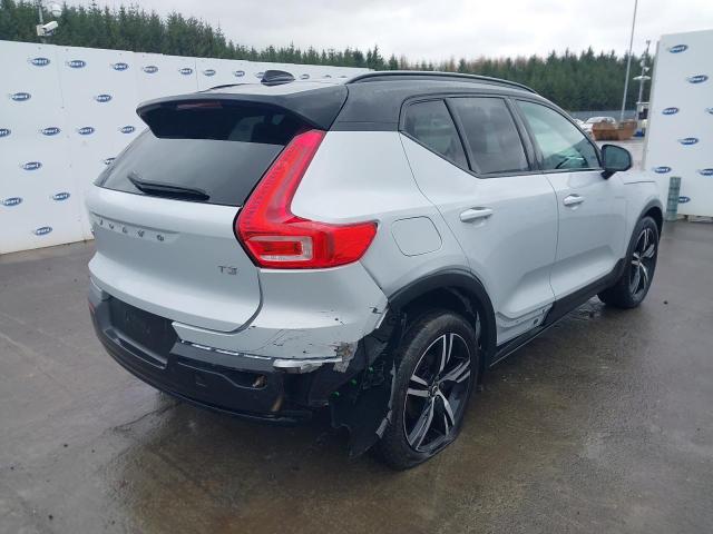 2022 VOLVO XC40 R-DES