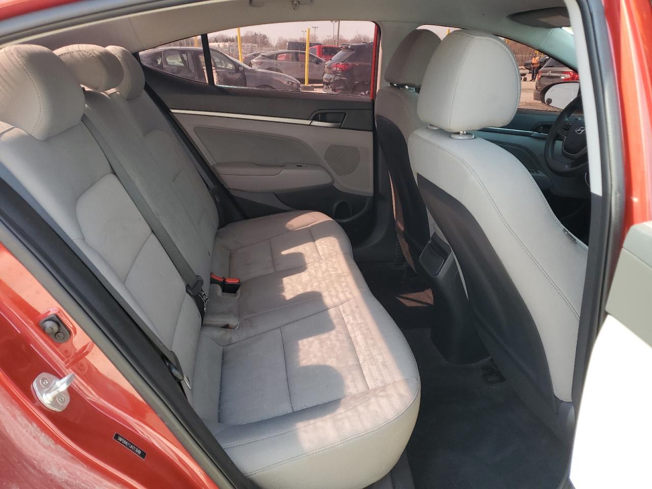 2018 Hyundai Elantra - Image 10