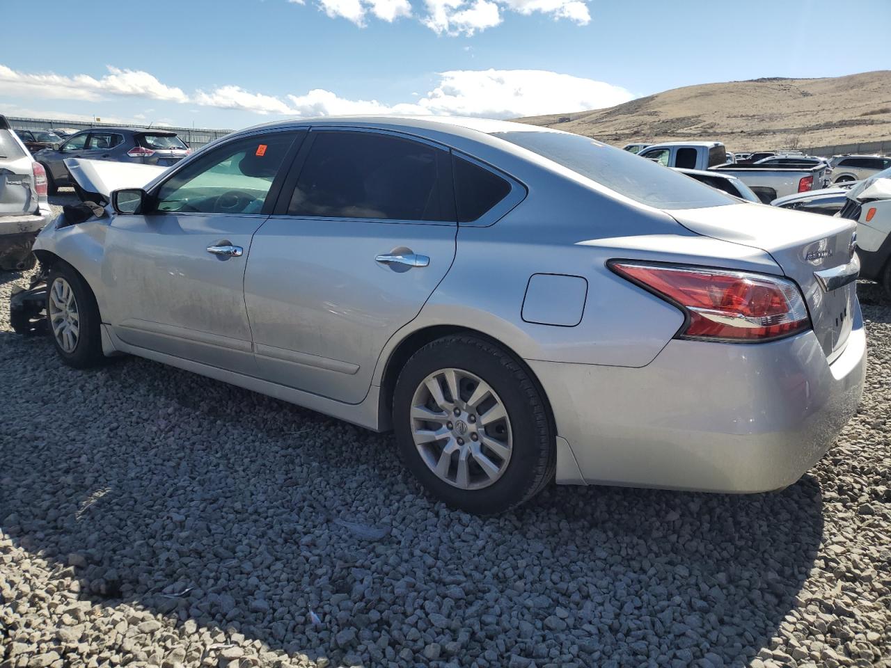2015 Nissan Altima - Image 2