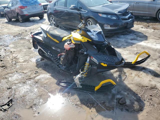 2012 Skidoo Snowbmobil