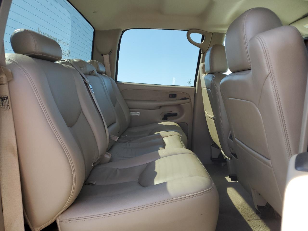 2003 Chevrolet Silverado - Image 10