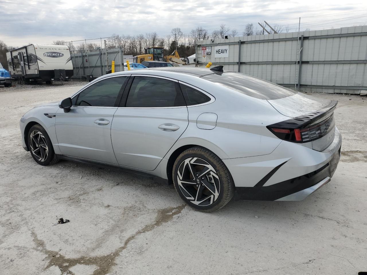 2024 Hyundai Sonata - Image 2