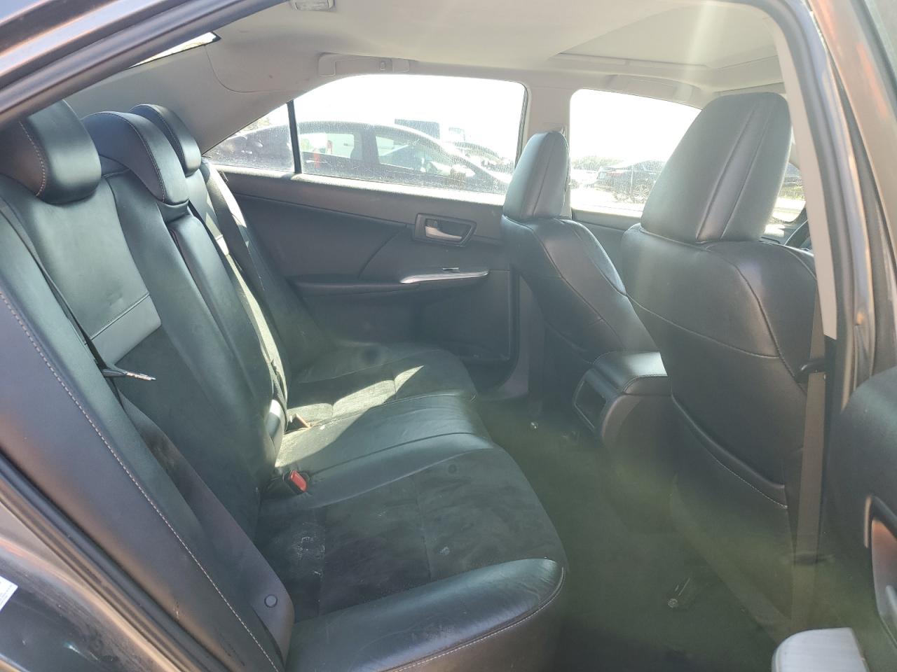 2012 Toyota Camry - Image 10