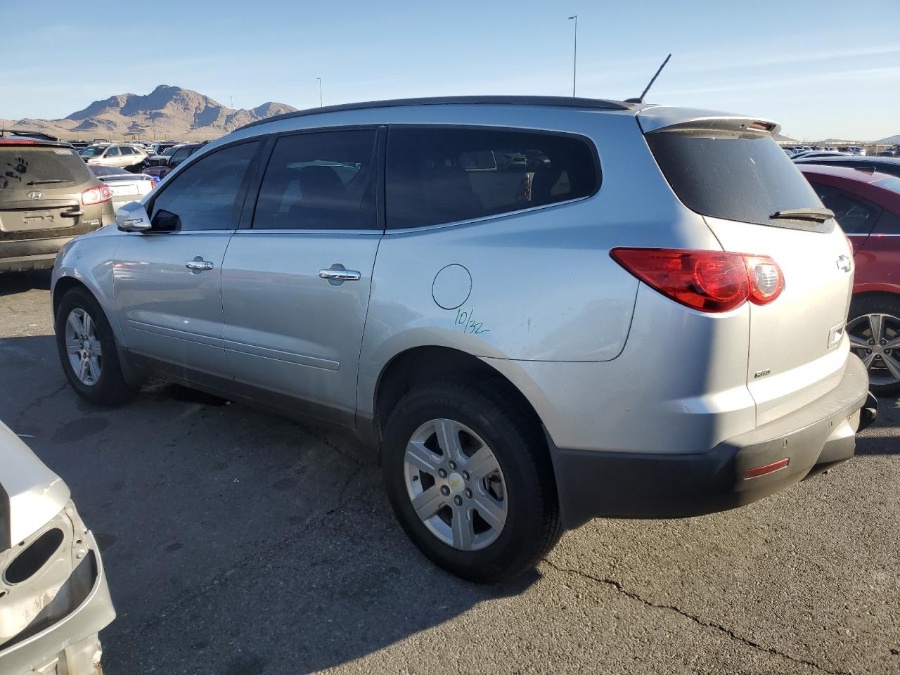 2011 Chevrolet Traverse - Image 2