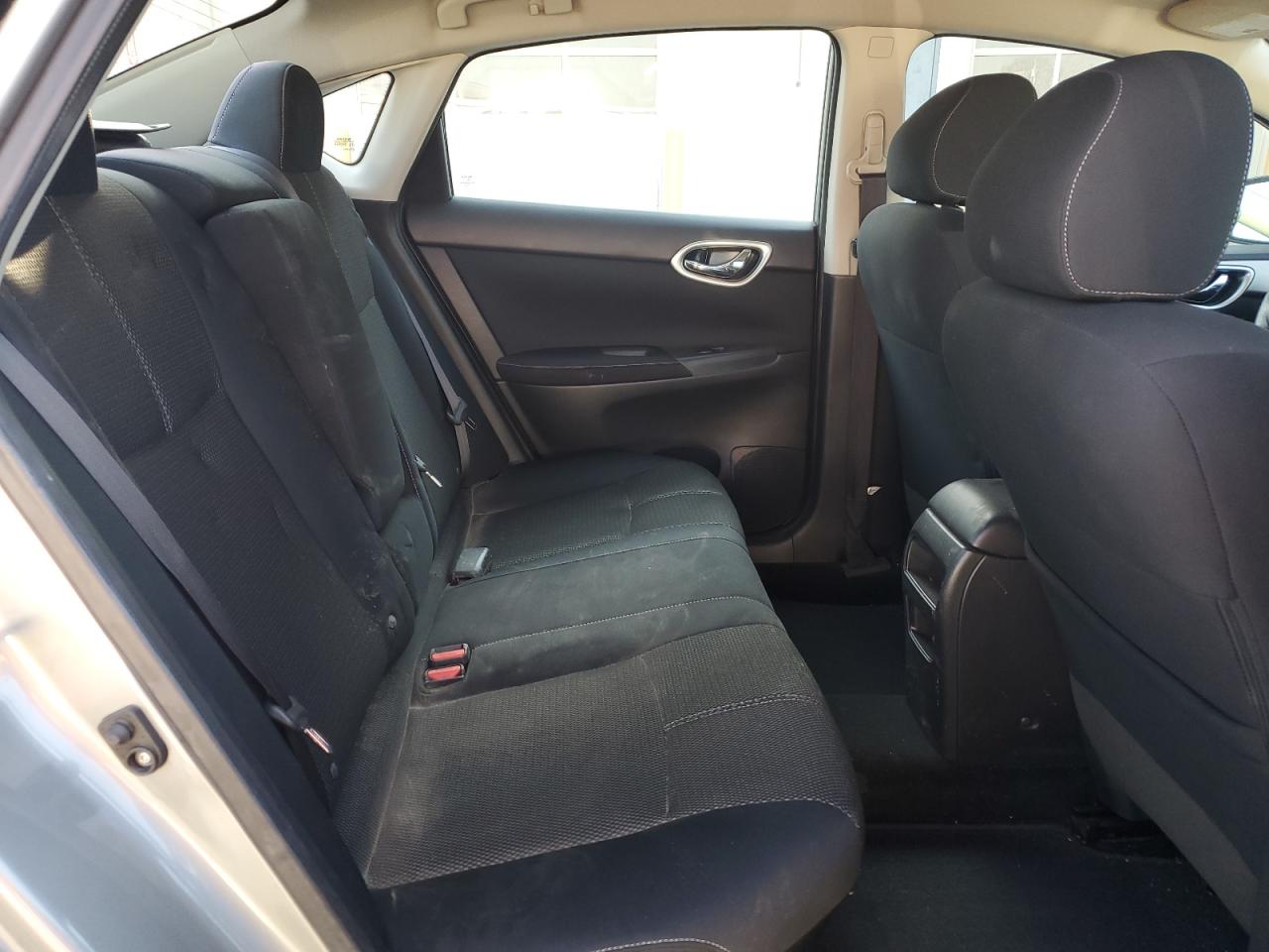 2014 Nissan Sentra - Image 10