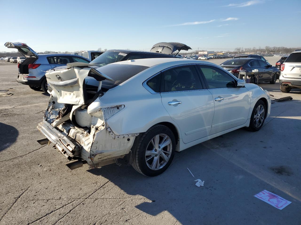 2015 Nissan Altima - Image 3