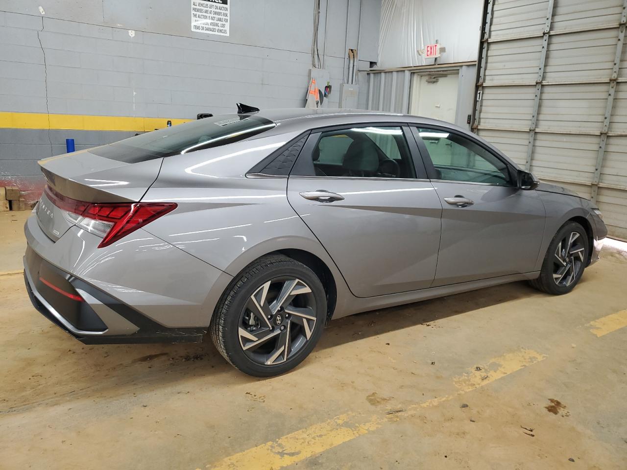 2024 Hyundai Elantra - Image 3