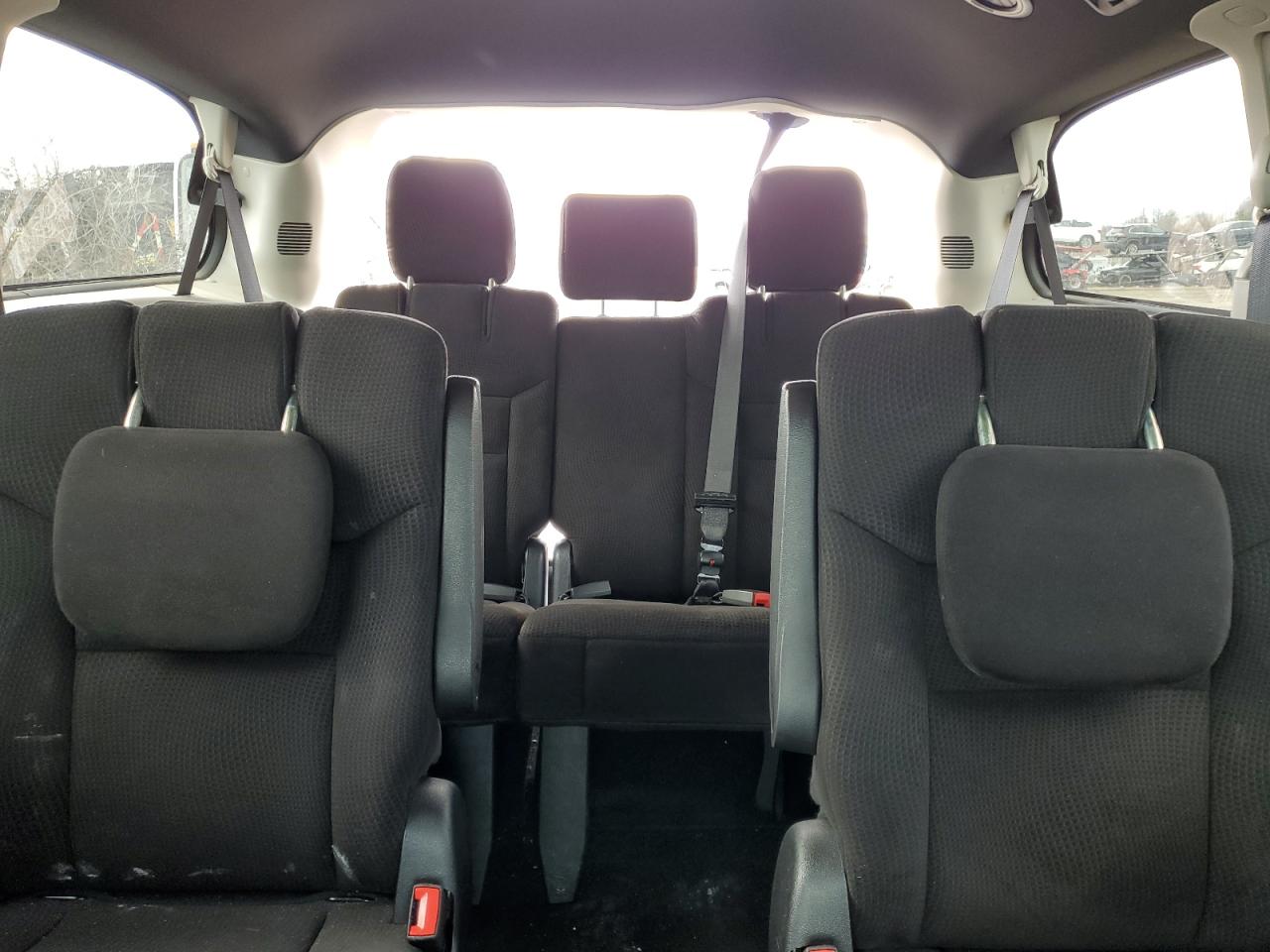 2014 Dodge Caravan - Image 10