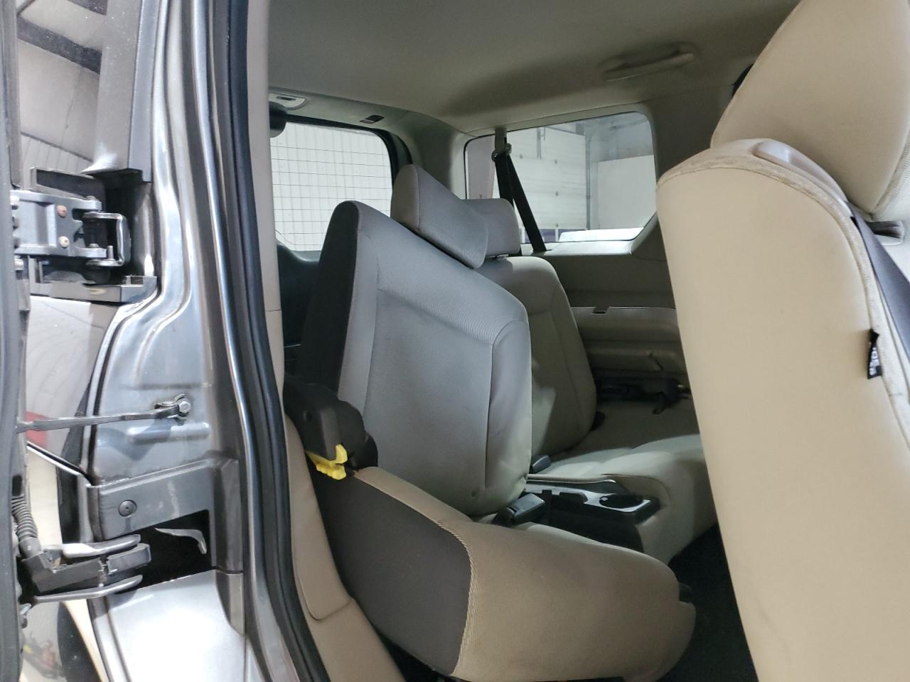 2011 Honda Element - Image 11