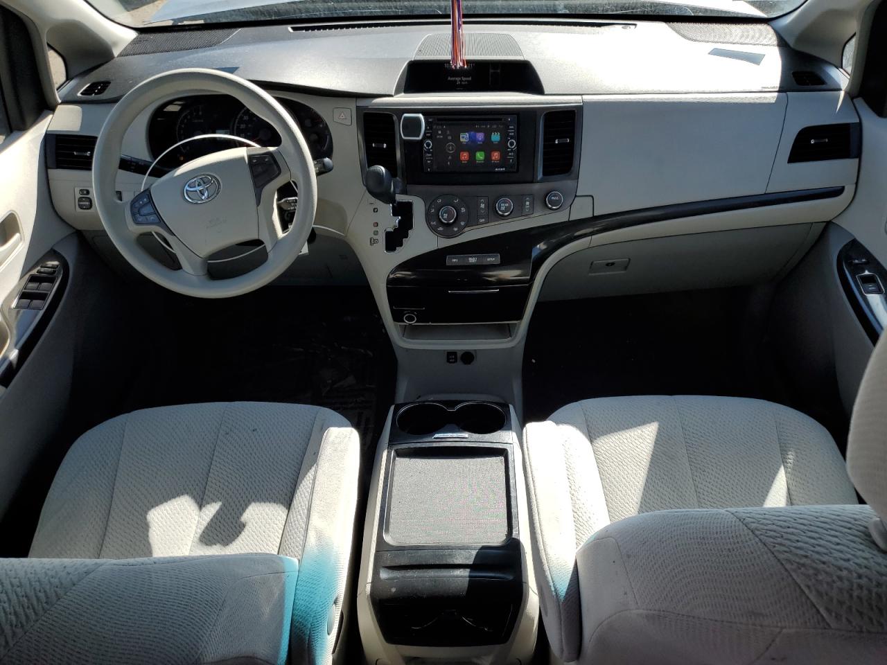 2011 Toyota Sienna - Image 8