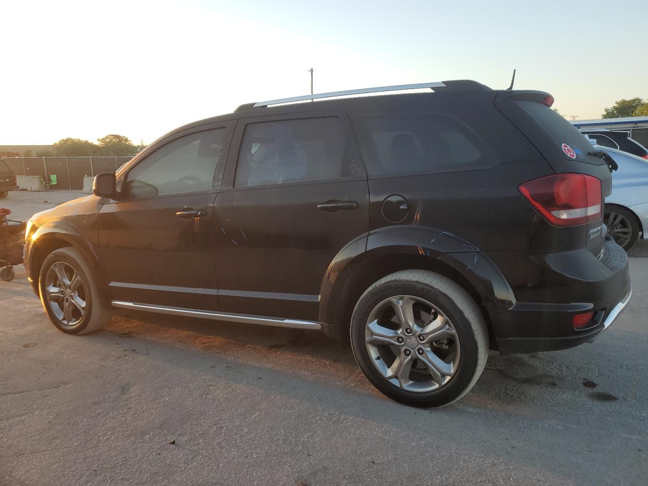 2016 Dodge Journey - Image 2