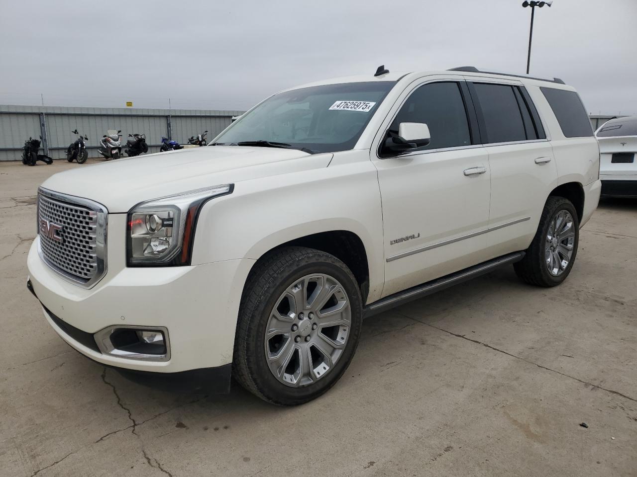 2015 GMC Yukon - Image 1
