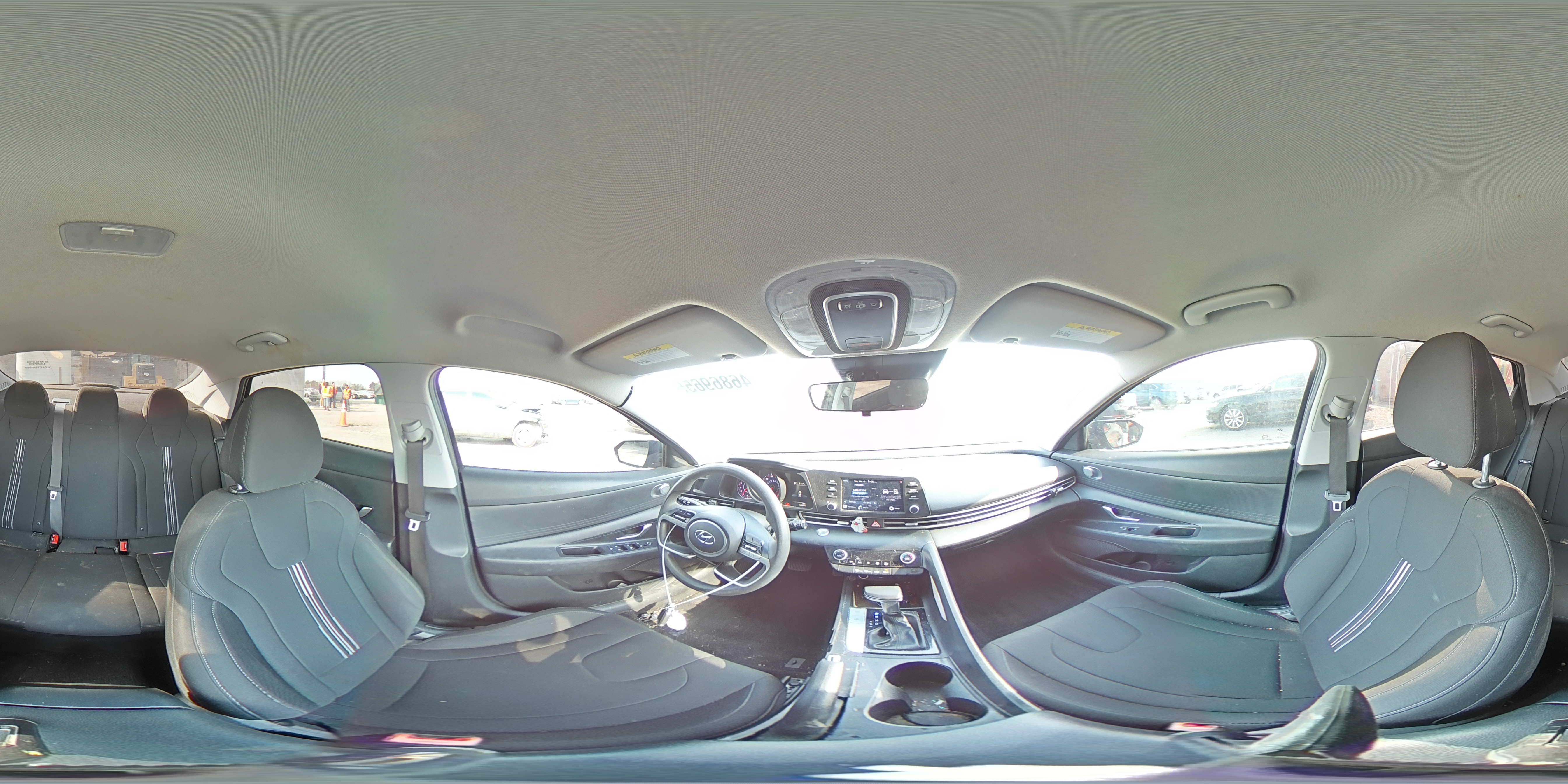 2021 Hyundai Elantra - Image 13