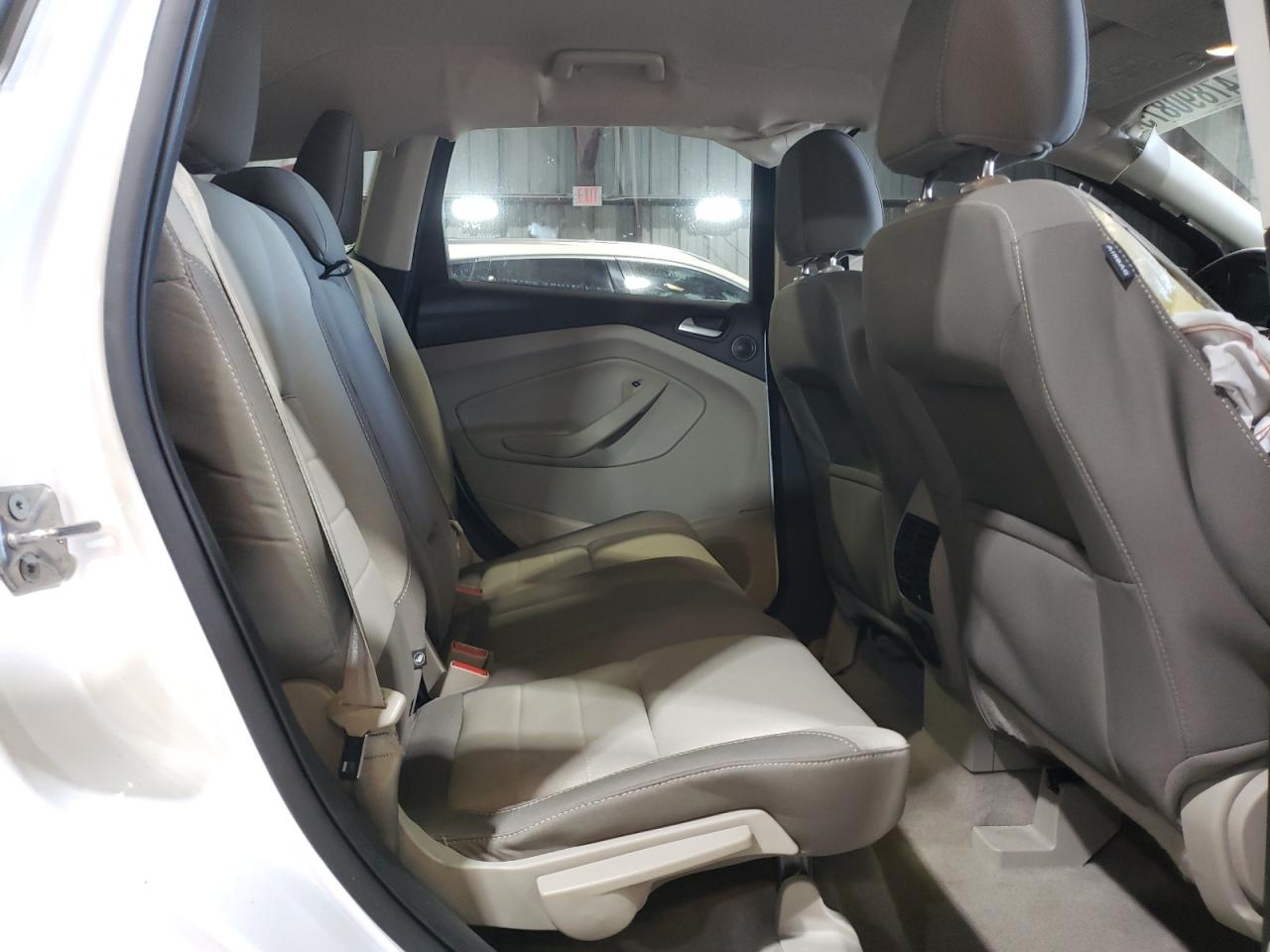 2015 Ford Escape - Image 12