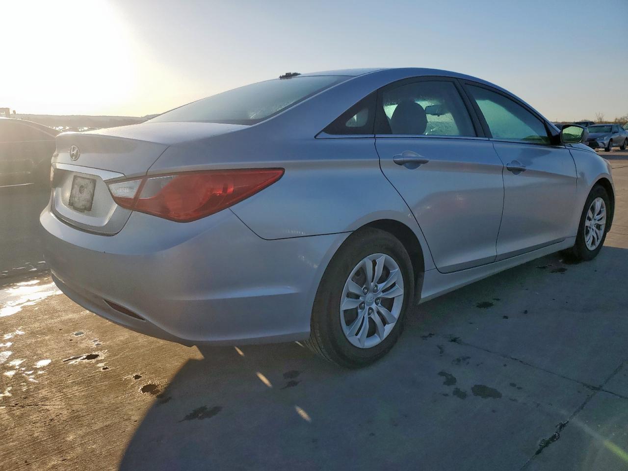 2013 Hyundai Sonata - Image 3