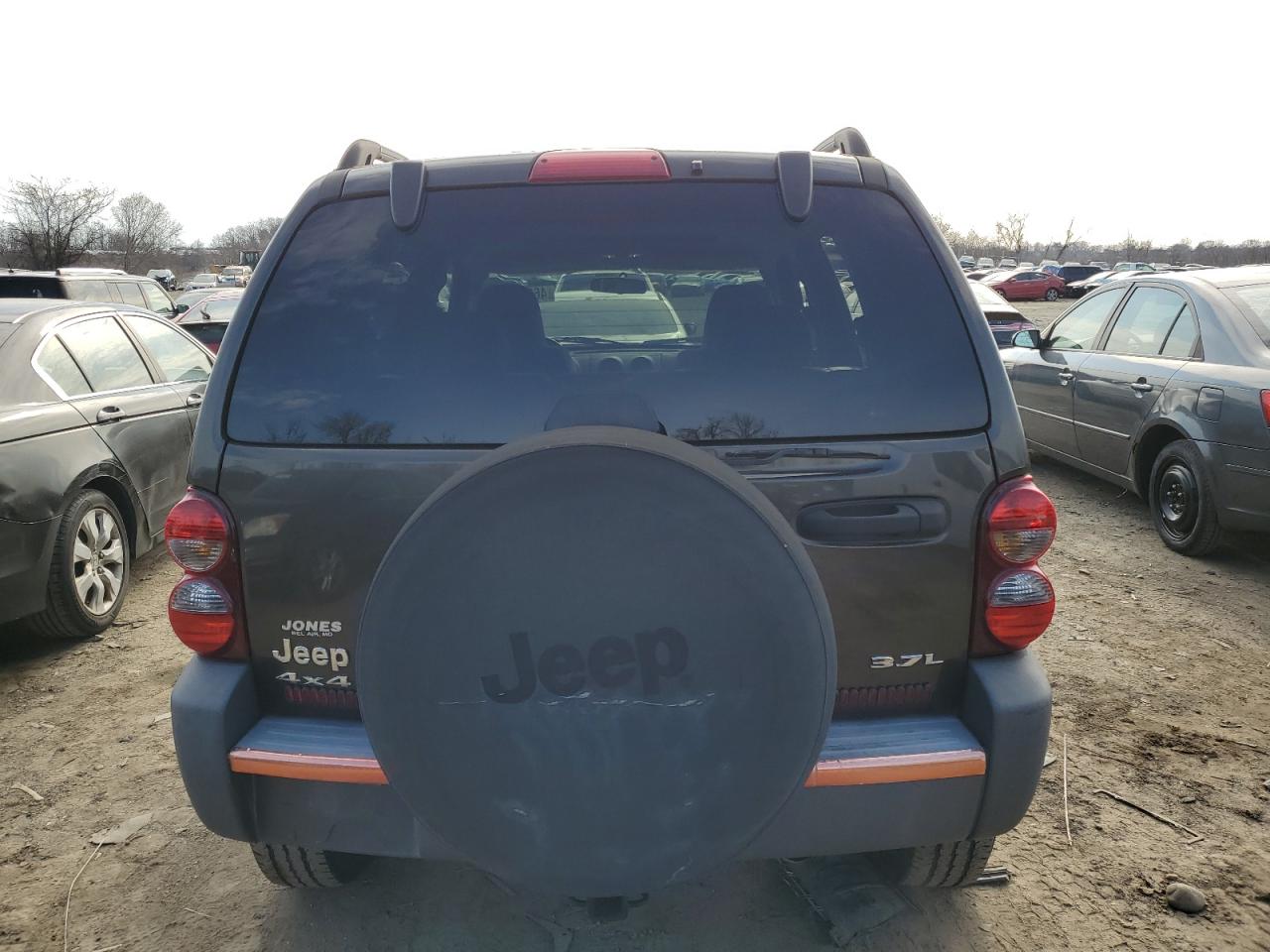 2005 Jeep Liberty (North America) - Image 6