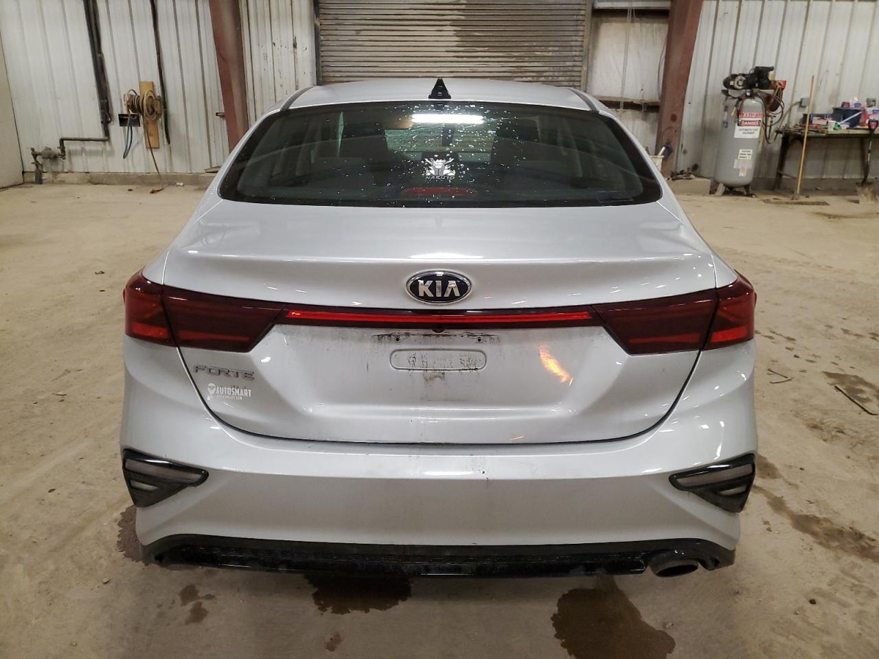 2020 Kia Forte - Image 6