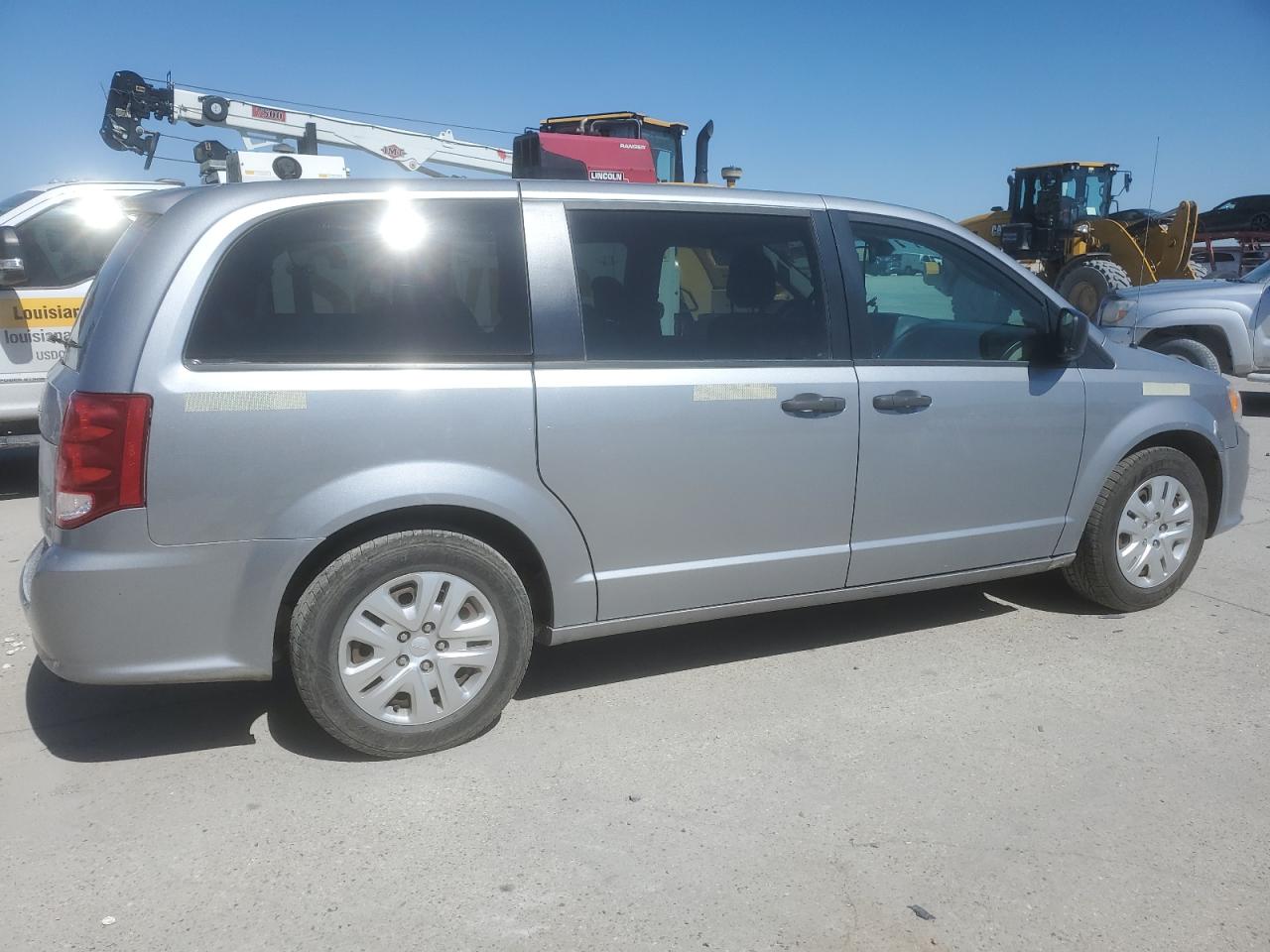 2019 Dodge Caravan - Image 3
