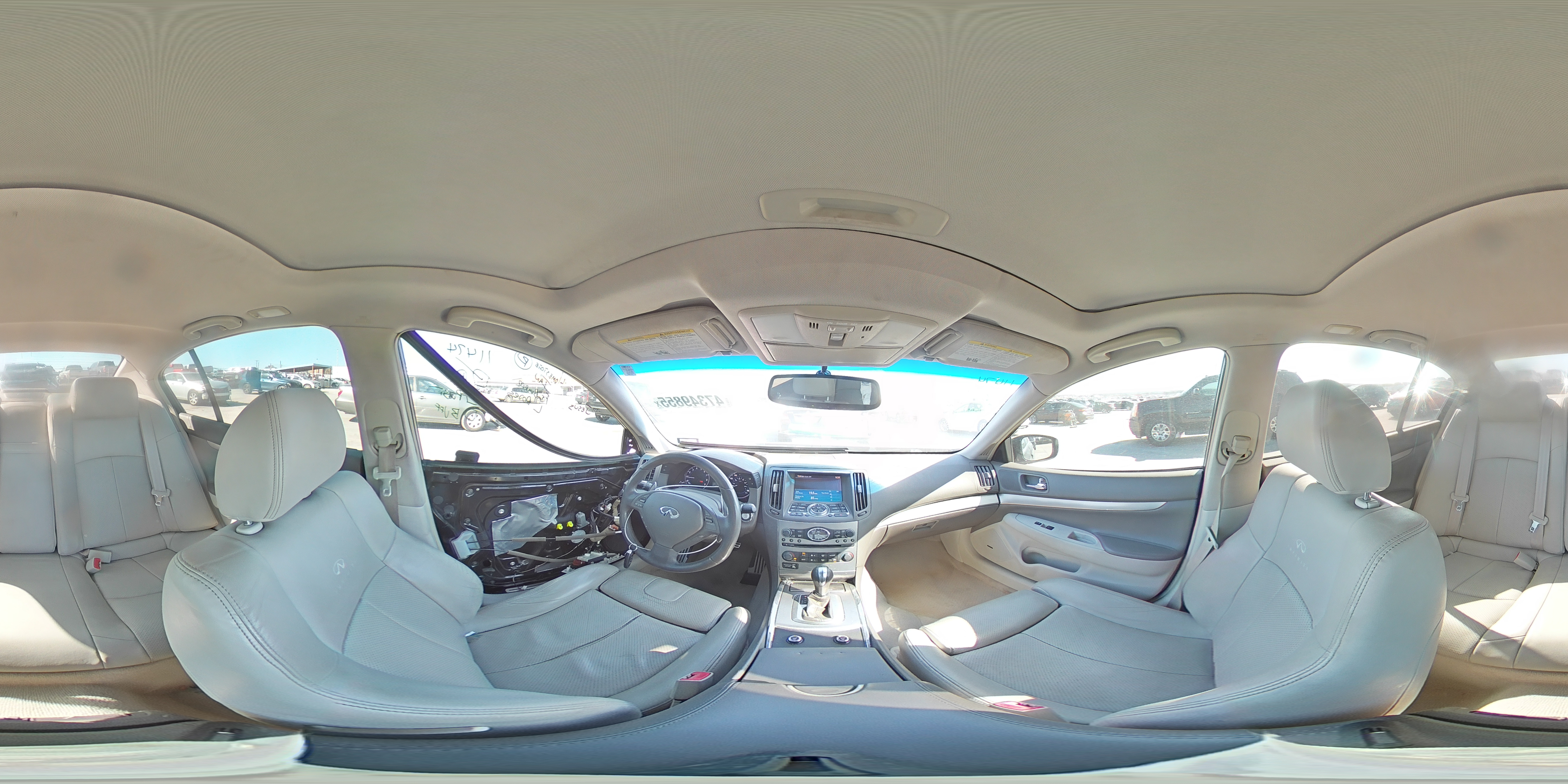 2011 Infiniti G - Image 13