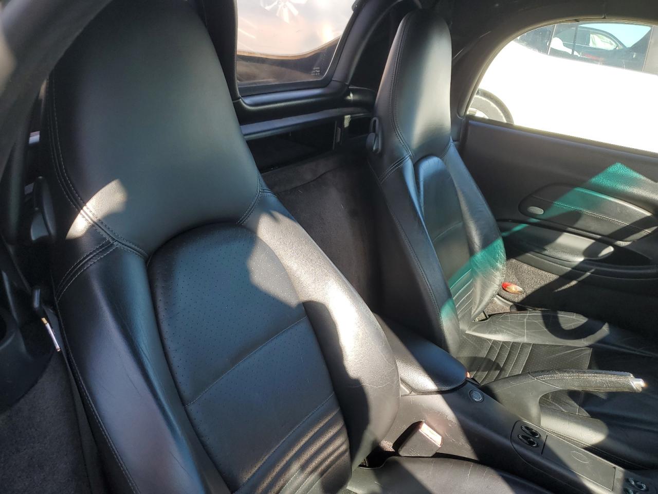 2000 Porsche Boxster - Image 10