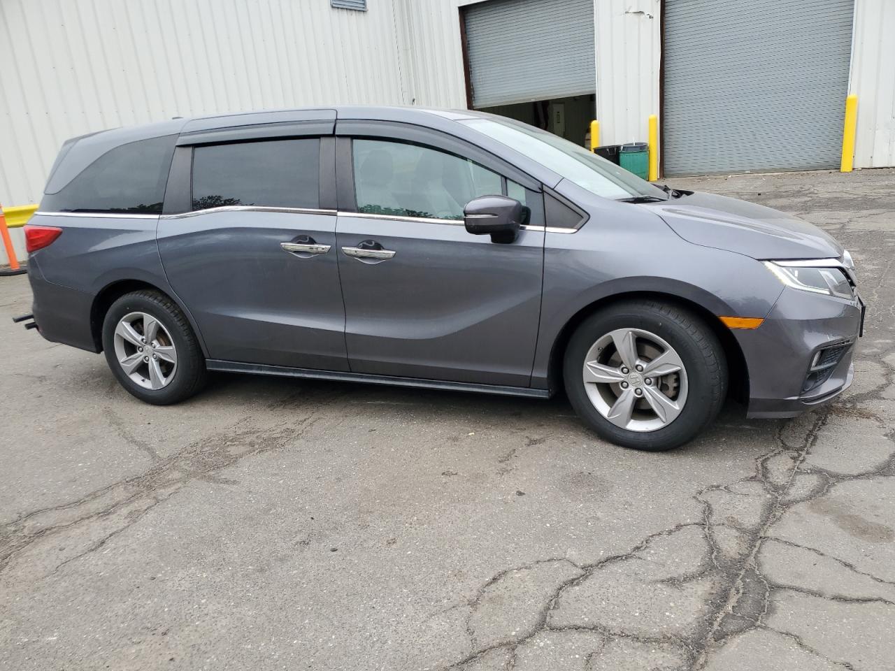 2018 Honda Odyssey - Image 4
