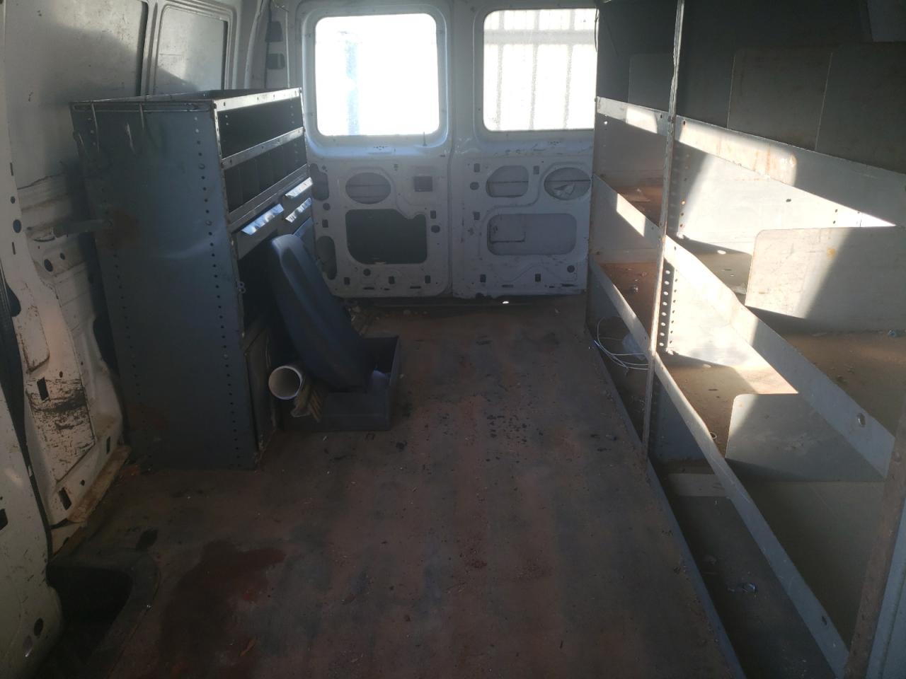 2005 Ford Econoline - Image 10