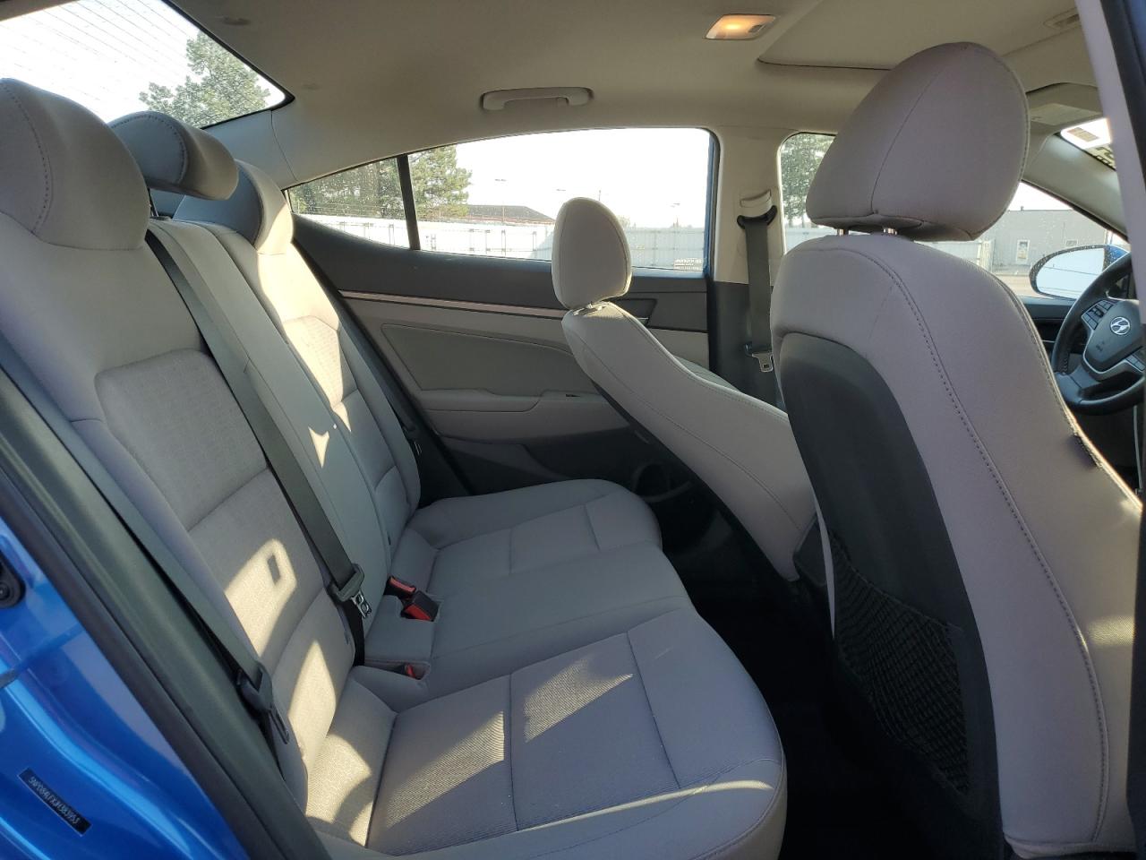 2018 Hyundai Elantra - Image 10